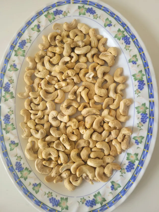 agromaya-fruits-secs-noix-cajou-bio-crue-200g image 1